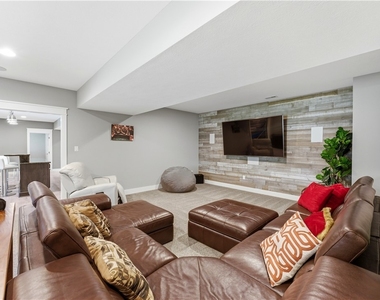 666 Chilliwack Ln - Photo Thumbnail 40