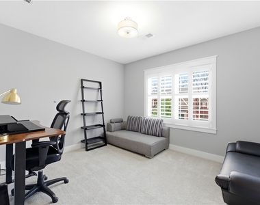 666 Chilliwack Ln - Photo Thumbnail 29