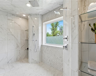 666 Chilliwack Ln - Photo Thumbnail 22