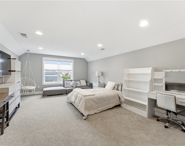 666 Chilliwack Ln - Photo Thumbnail 35