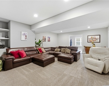 666 Chilliwack Ln - Photo Thumbnail 41