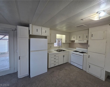 3 Piute Valley Drive - Photo Thumbnail 12