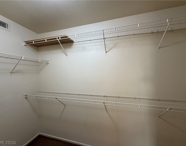 3358 Glacial Lake Street - Photo Thumbnail 21