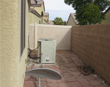 3358 Glacial Lake Street - Photo Thumbnail 2