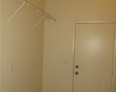 3358 Glacial Lake Street - Photo Thumbnail 10