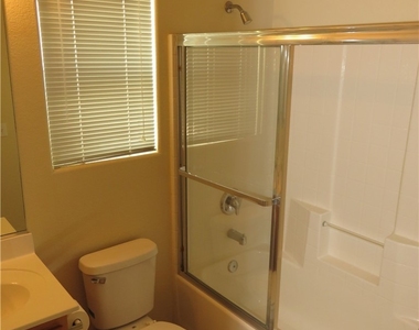3358 Glacial Lake Street - Photo Thumbnail 8