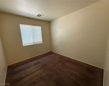 3358 Glacial Lake Street - Photo Thumbnail 23