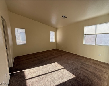 3358 Glacial Lake Street - Photo Thumbnail 19