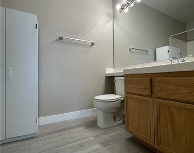 5155 Tropicana Avenue - Photo Thumbnail 7