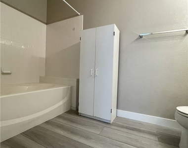5155 Tropicana Avenue - Photo Thumbnail 6