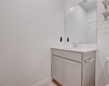 3302 Viola Hills Avenue - Photo Thumbnail 6