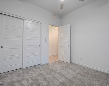 3302 Viola Hills Avenue - Photo Thumbnail 8
