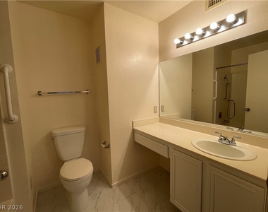 8070 W Russell Road - Photo Thumbnail 22