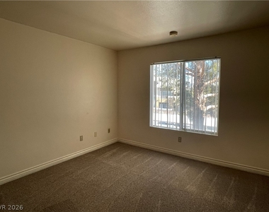 8070 W Russell Road - Photo Thumbnail 14