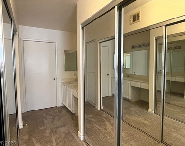 8070 W Russell Road - Photo Thumbnail 17