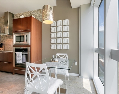 4471 Dean Martin Drive - Photo Thumbnail 15