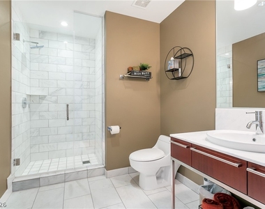 4471 Dean Martin Drive - Photo Thumbnail 25