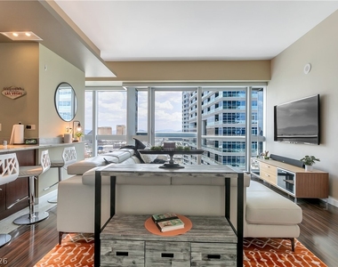 4471 Dean Martin Drive - Photo Thumbnail 4