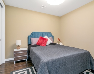4471 Dean Martin Drive - Photo Thumbnail 16