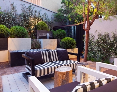 4471 Dean Martin Drive - Photo Thumbnail 32