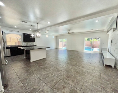 8412 Golden Amber Street - Photo Thumbnail 4