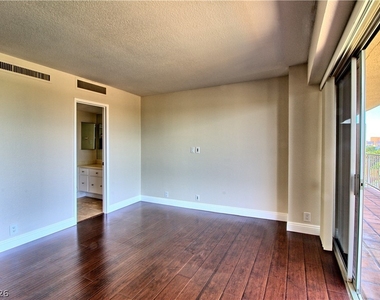 3111 Bel Air Drive - Photo Thumbnail 5