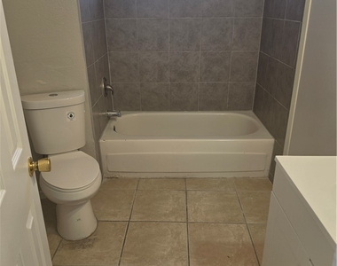 4751 Terra Linda Avenue - Photo Thumbnail 6