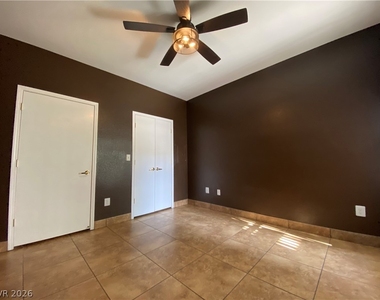 7255 W Sunset Road - Photo Thumbnail 7