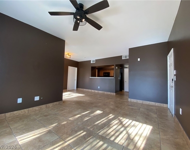 7255 W Sunset Road - Photo Thumbnail 4
