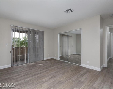 1814 N Decatur Boulevard - Photo Thumbnail 8