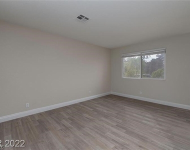 1814 N Decatur Boulevard - Photo Thumbnail 2