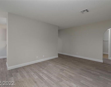 1814 N Decatur Boulevard - Photo Thumbnail 4