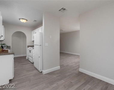 1814 N Decatur Boulevard - Photo Thumbnail 6