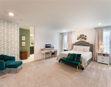 8448 Vulturo Avenue - Photo Thumbnail 18