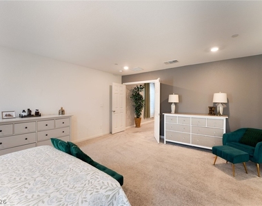 8448 Vulturo Avenue - Photo Thumbnail 20