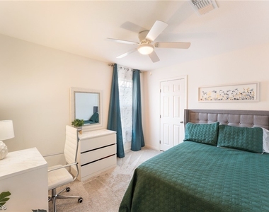 8448 Vulturo Avenue - Photo Thumbnail 24
