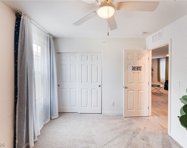 8448 Vulturo Avenue - Photo Thumbnail 27