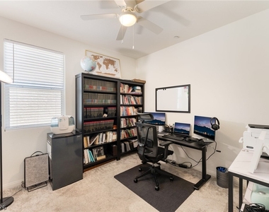 8448 Vulturo Avenue - Photo Thumbnail 12
