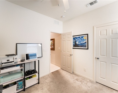 8448 Vulturo Avenue - Photo Thumbnail 13