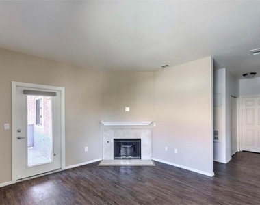 5250 S Rainbow Boulevard - Photo Thumbnail 5
