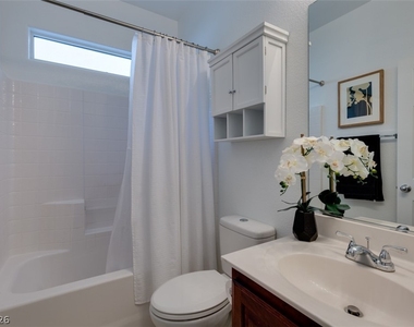 3305 Umbria Gardens Avenue - Photo Thumbnail 16