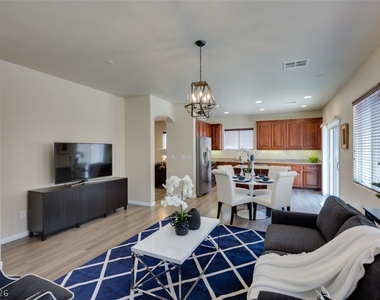 3305 Umbria Gardens Avenue - Photo Thumbnail 9