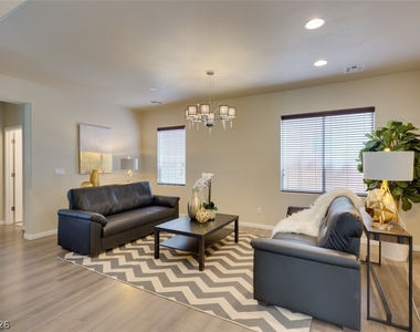 3305 Umbria Gardens Avenue - Photo Thumbnail 3