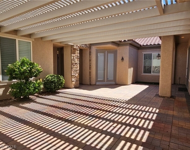 2139 Twin Falls Drive - Photo Thumbnail 8