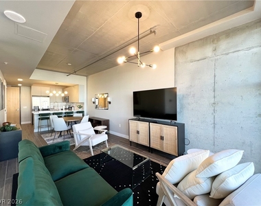 353 E Bonneville Avenue - Photo Thumbnail 10