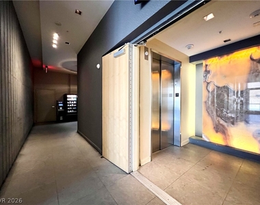 353 E Bonneville Avenue - Photo Thumbnail 1