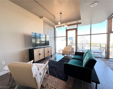 353 E Bonneville Avenue - Photo Thumbnail 13