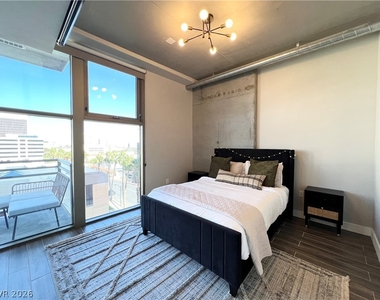 353 E Bonneville Avenue - Photo Thumbnail 12