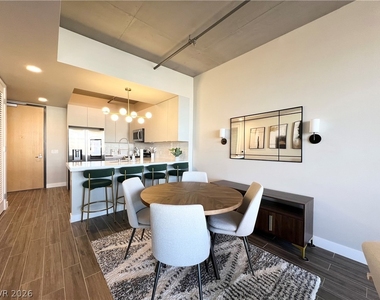 353 E Bonneville Avenue - Photo Thumbnail 4