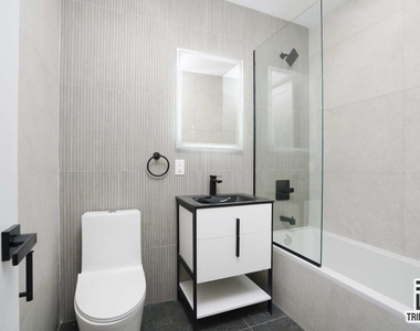 141 Meserole Street 2A - Photo Thumbnail 4